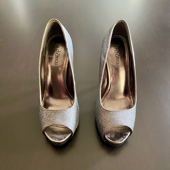 Le Chateau Glitter Heels - Picture 3 of 3